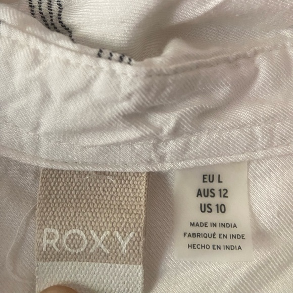 Cute top. - Picture 2 of 2